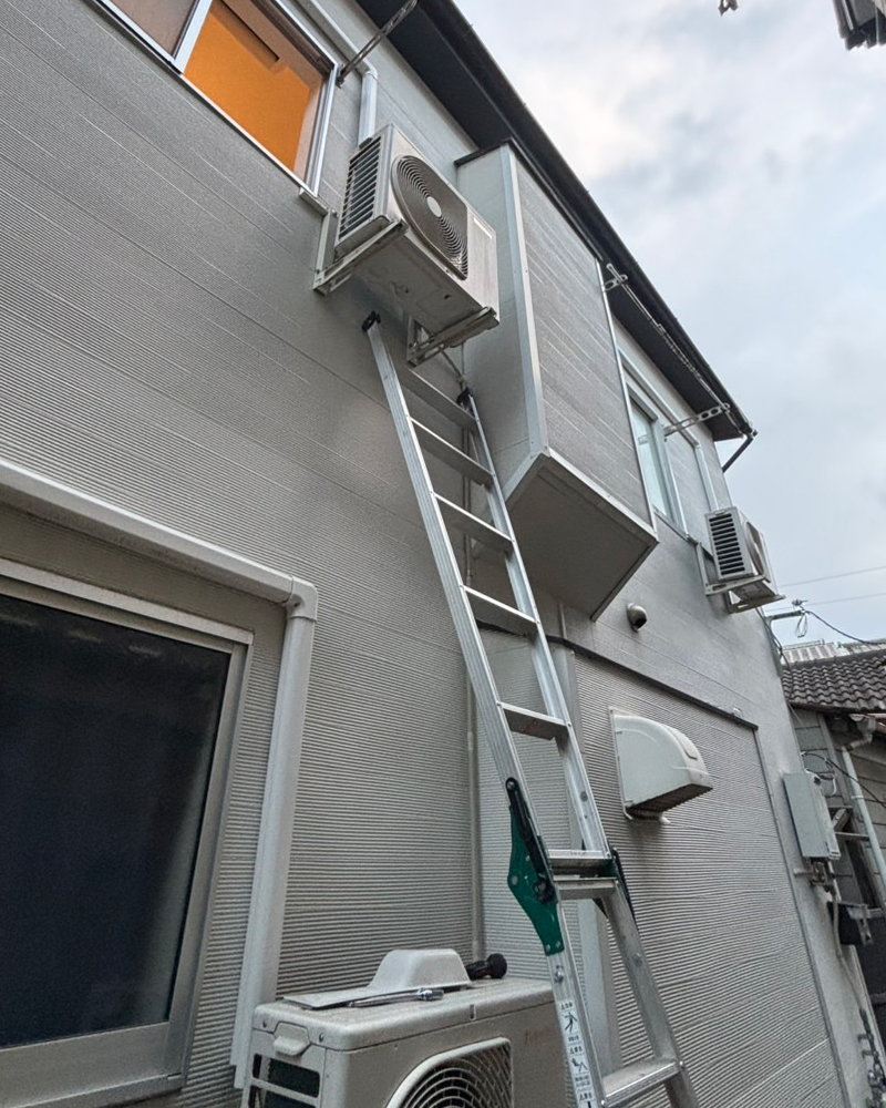 大阪市西成区 エアコン室外機検査 施工中
